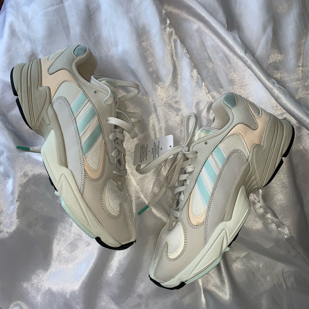 NEW ADIDAS ORIGINALS YUNG-1 SNEAKERS WHITE & MINT